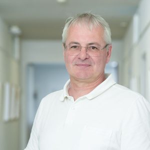 <h3>Dr Alexander Stibal
<span>Médecin FMH<br>Neurochirurgien </span></h3>

<p><b>Titres :</b> </p>

<p><b>Formations :</b> </p>

<p><b>Intérêts particuliers : métabolisme de l’enfant et de l’adulte</b> </p>